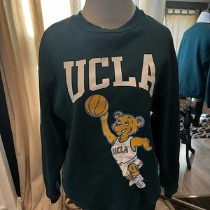 H&M UCLA dark green Crew Neck sweater